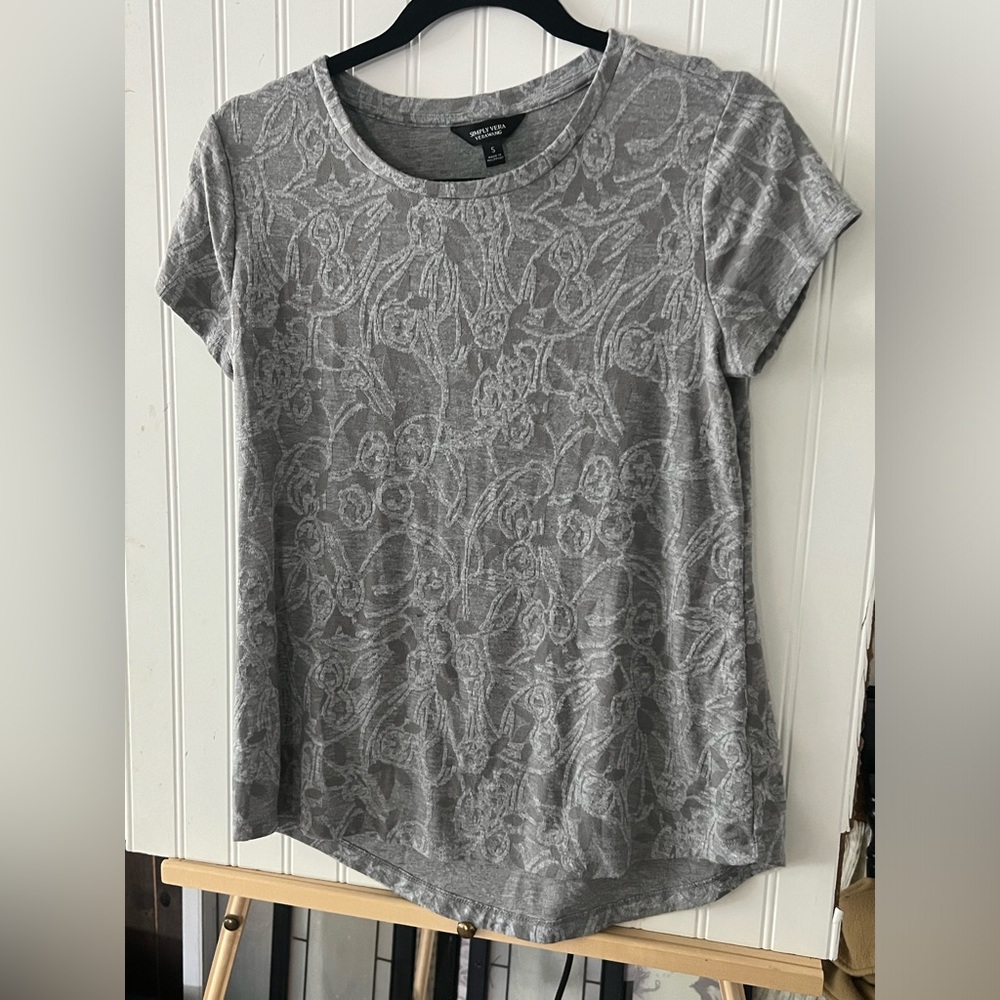 Vera Wang Short Sleeve Top